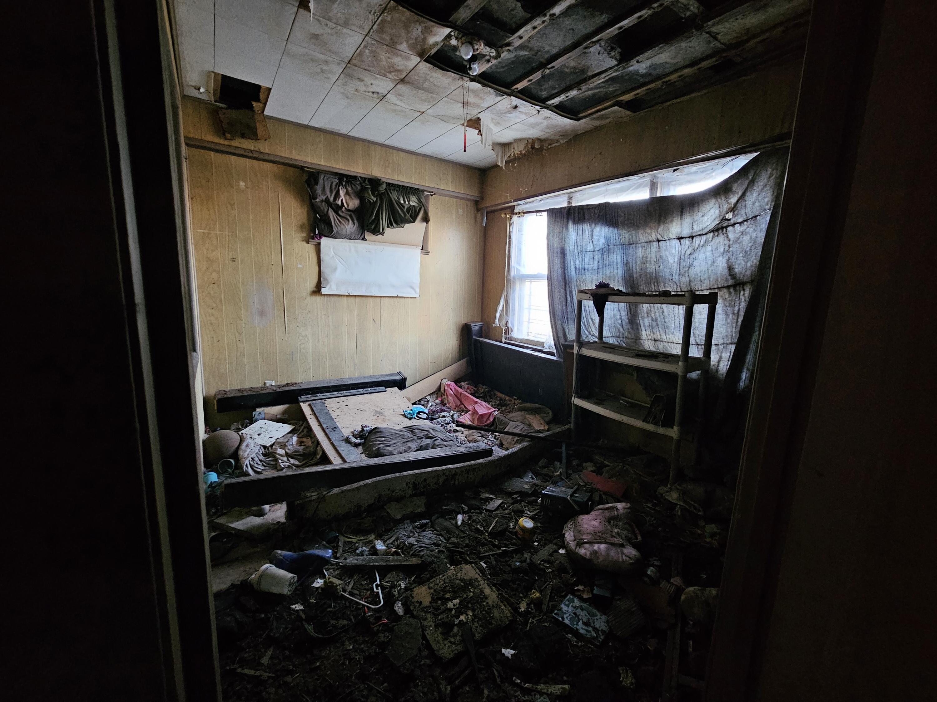 445 East Ridge Road Gary, IN 46409 - Photo 6 of 18 3000x2250