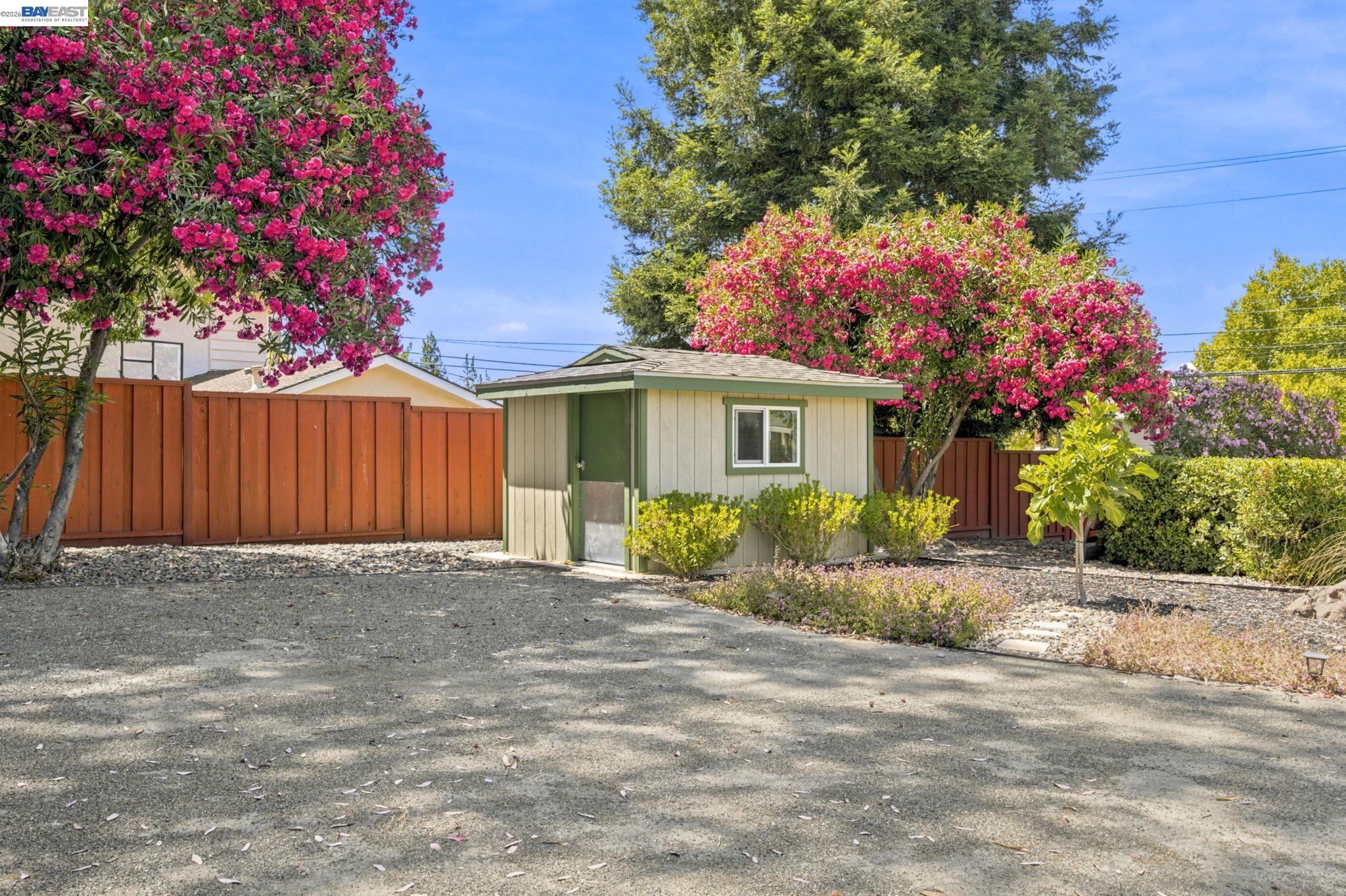 1082 Springfield Drive Walnut Creek, CA 94598 - Photo 39 of 66