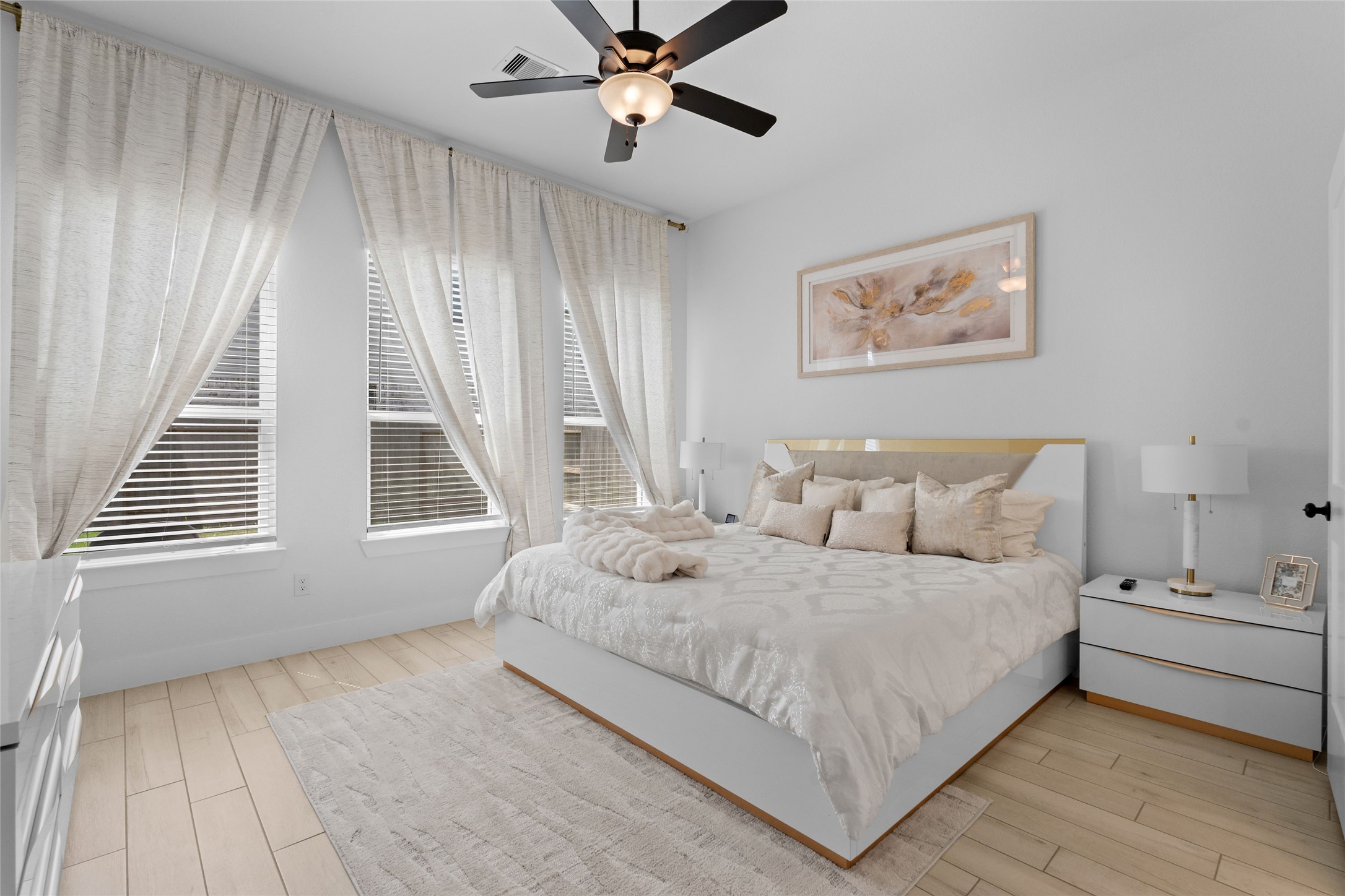 17735 Tree Of Heaven Conroe, TX 77385 - Photo 13 of 35 a room with a bed and a window