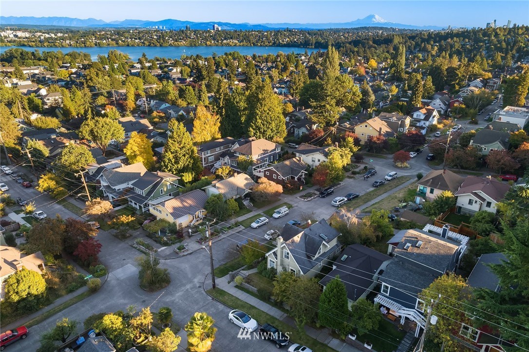 355 North 75th Street Seattle, WA 98103 - Photo 32 of 32 an aerial view of a city with lots of residential buildings