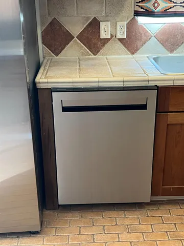 $350,000 | 4069 North Sunnyside Avenue, Fresno, CA 93727