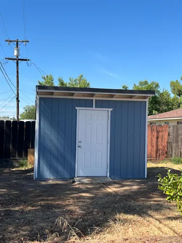 $350,000 | 4069 North Sunnyside Avenue, Fresno, CA 93727