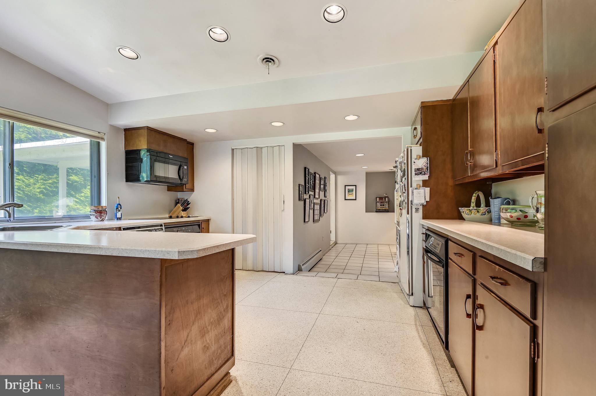 3413 Fielding Road Baltimore, MD 21208 - Photo 39 of 40 Open floor plan kitchen with table space