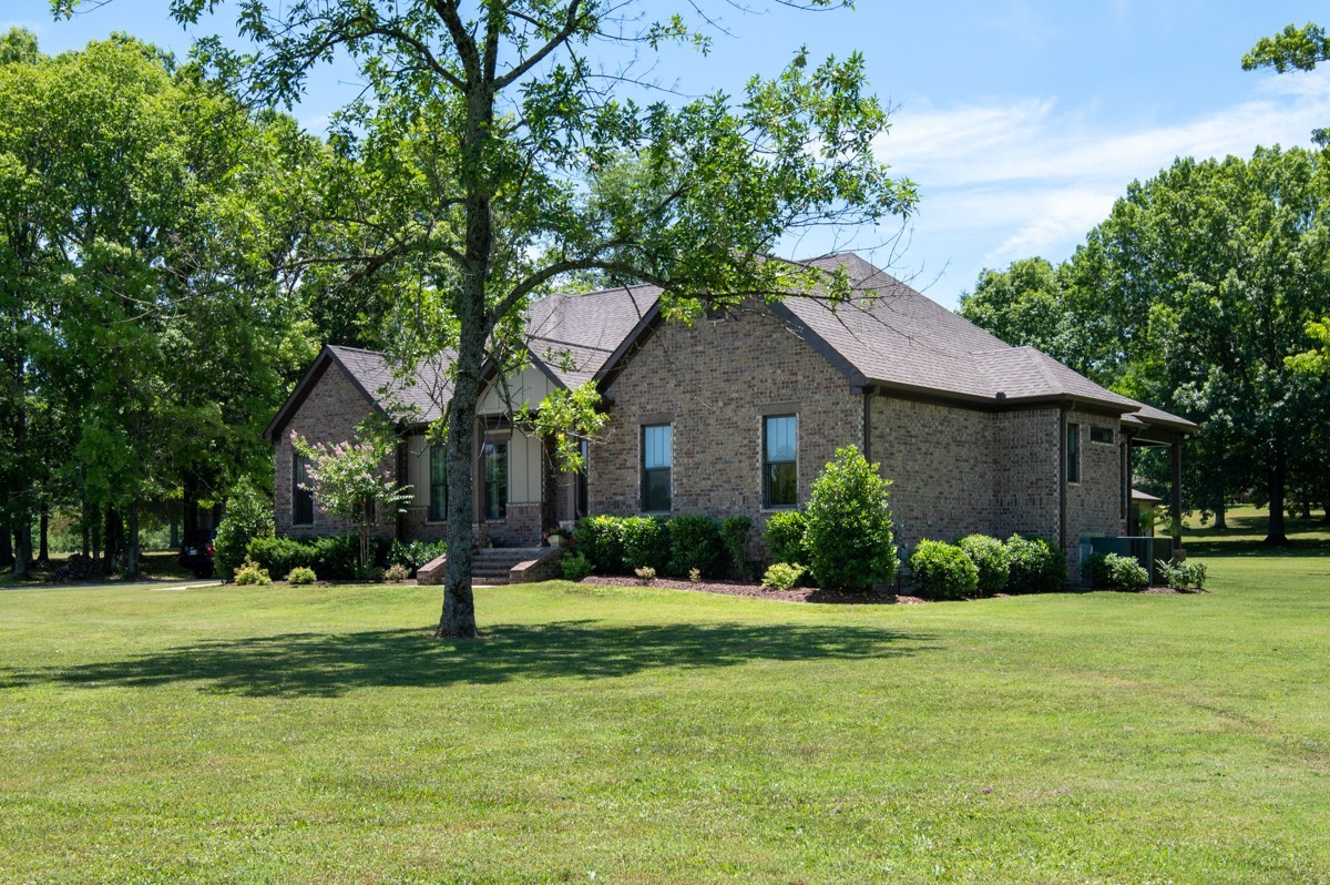 1880 Mires Road Mount Juliet, TN 37122 - Photo 2 of 37 Gallery Image 2
