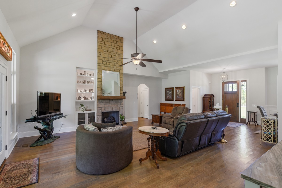 1880 Mires Road Mount Juliet, TN 37122 - Photo 7 of 37 Gallery Image 7