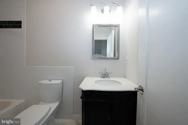 $4,900 | 601 Poplar Street, Philadelphia, PA 19123