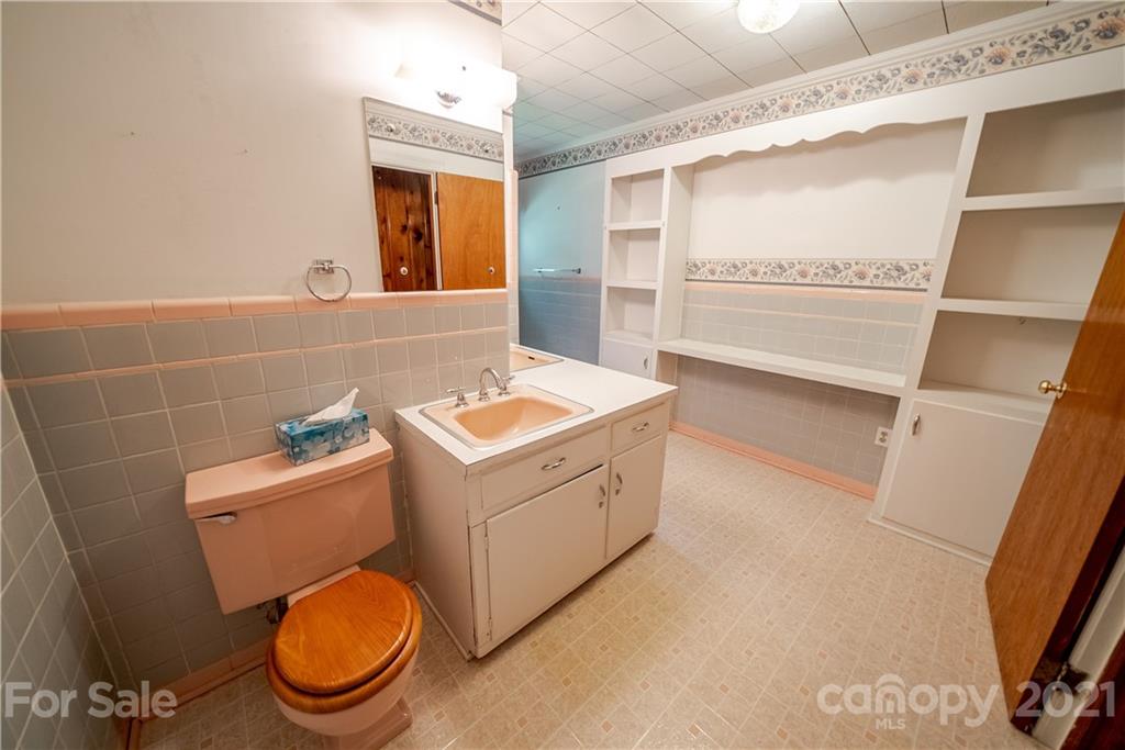 39221 Duck Road Albemarle, NC 28001 - Photo 17 of 39 Gallery Image 17