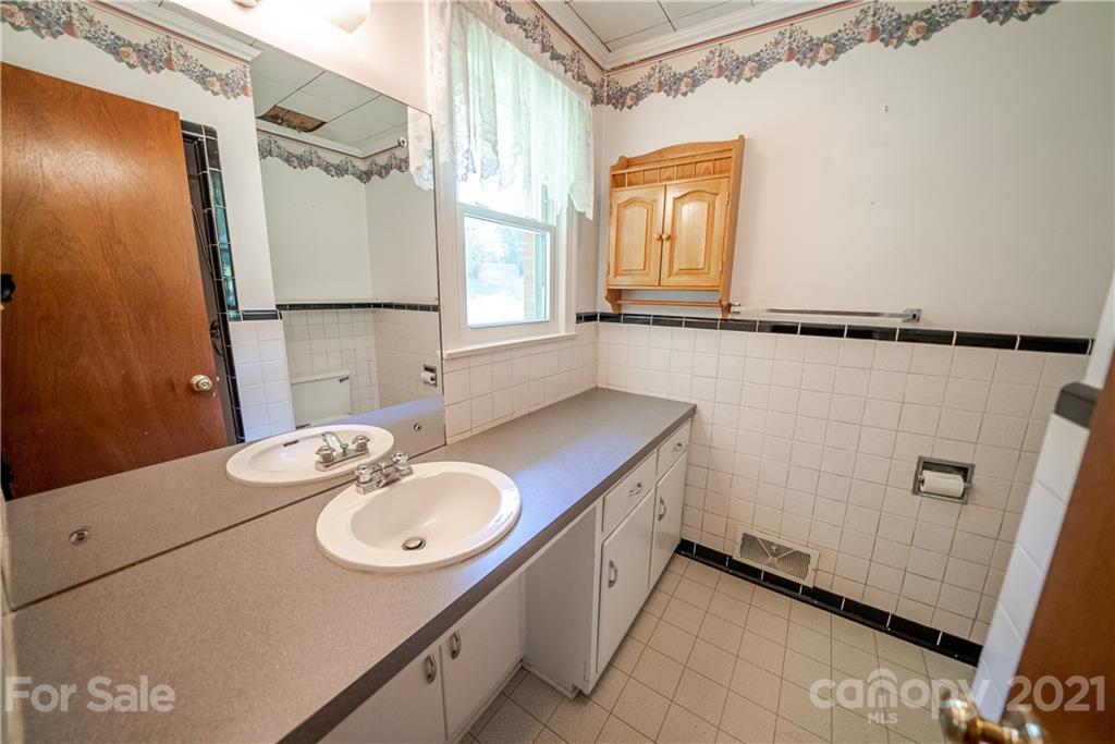 39221 Duck Road Albemarle, NC 28001 - Photo 21 of 39 Gallery Image 21