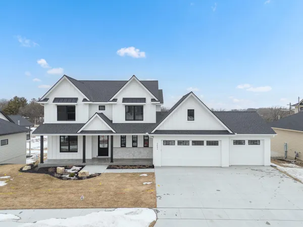 $1,320,000 | 2643 Timber Oaks Road Southwest, Rochester, MN 55902