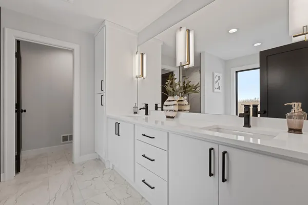 $1,320,000 | 2643 Timber Oaks Road Southwest, Rochester, MN 55902