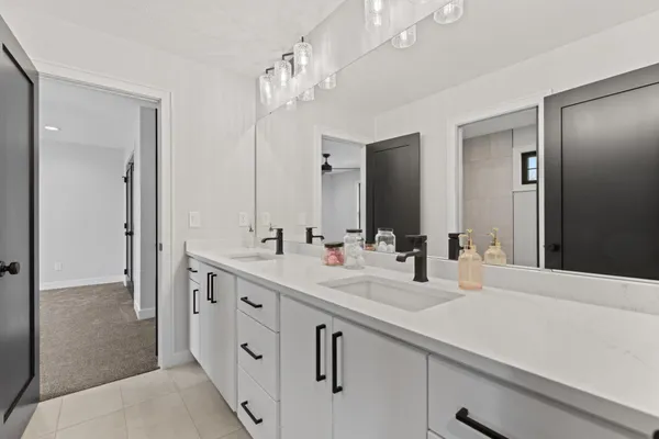 $1,320,000 | 2643 Timber Oaks Road Southwest, Rochester, MN 55902