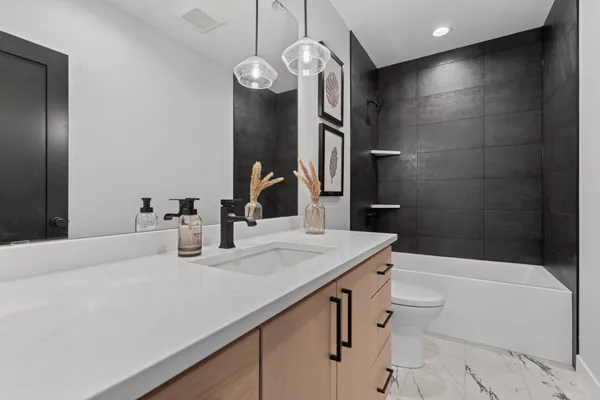 $1,320,000 | 2643 Timber Oaks Road Southwest, Rochester, MN 55902