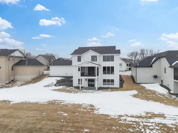 $1,320,000 | 2643 Timber Oaks Road Southwest, Rochester, MN 55902