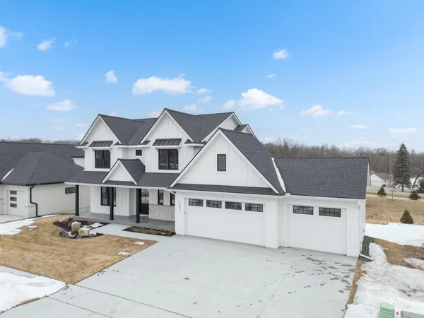 $1,320,000 | 2643 Timber Oaks Road Southwest, Rochester, MN 55902