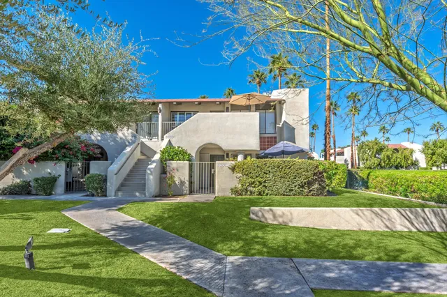 $235,000 | 1100 East Amado Road, Unit 15D1, Palm Springs, CA 92262