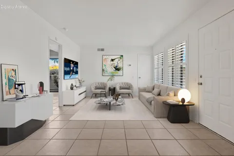 $235,000 | 1100 East Amado Road, Unit 15D1, Palm Springs, CA 92262