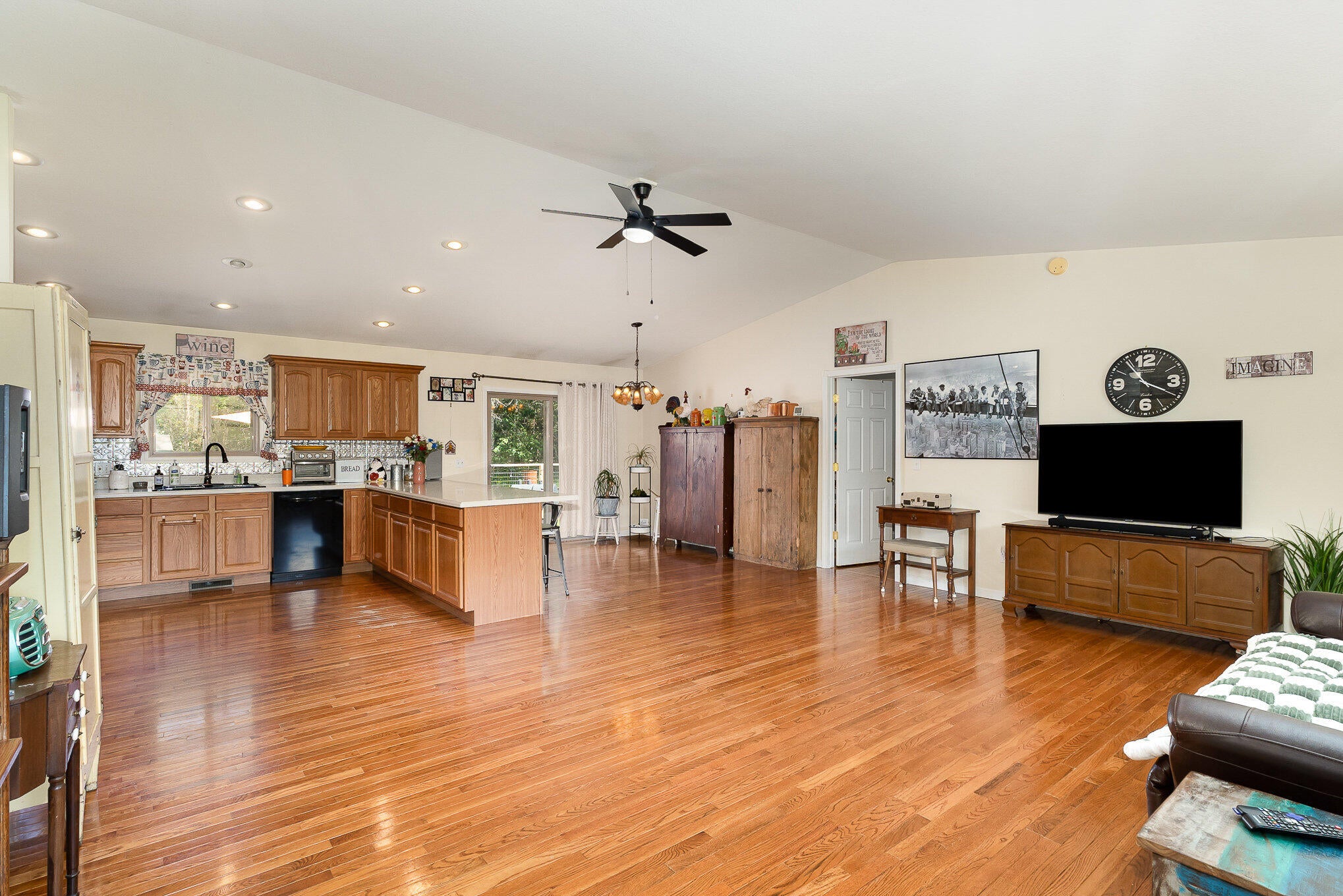11181 Stephan Bridge Road Roscommon, MI 48653 - Photo 6 of 25 007_dsc09756-edit-edit_489