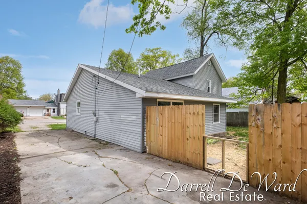 $259,900 | 130 Cherry Street, Freeport, MI 49325