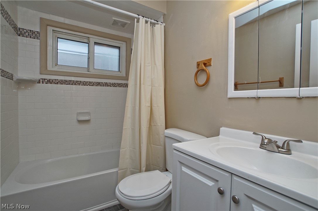 29233 Barjode Road Willowick, OH 44095 - Photo 10 of 22 Gallery Image 10
