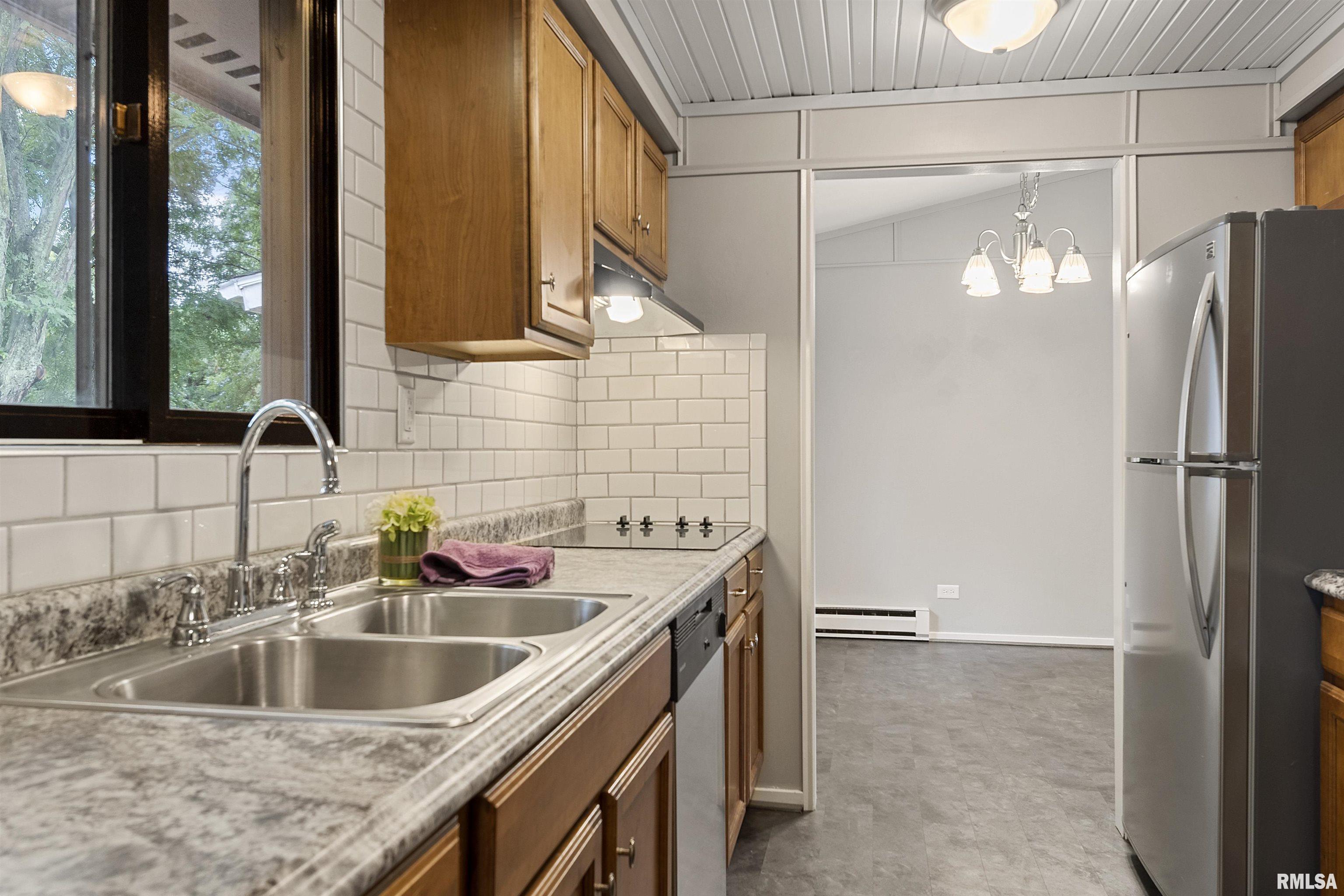 202 East Little Street Athens, IL 62613 - Photo 13 of 33 Gallery Image 13