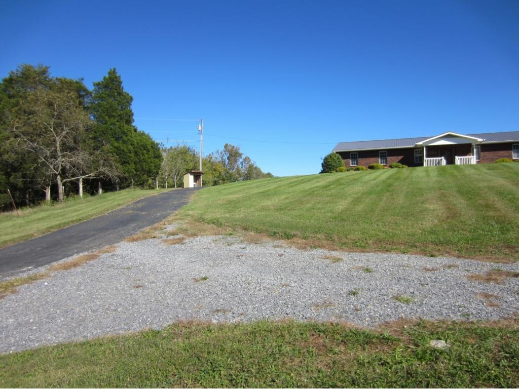 241 Buncombe Road Blountville, TN 37617 - Photo 3 of 34 Photo 3