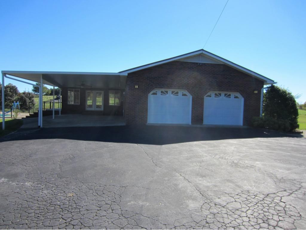 241 Buncombe Road Blountville, TN 37617 - Photo 4 of 34 Photo 4