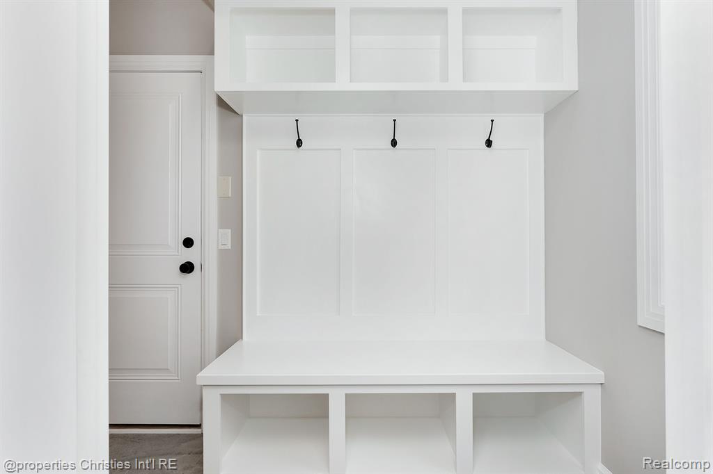 2043 Yorkshire Road Birmingham, MI 48009 - Photo 26 of 65 Gallery Image 26