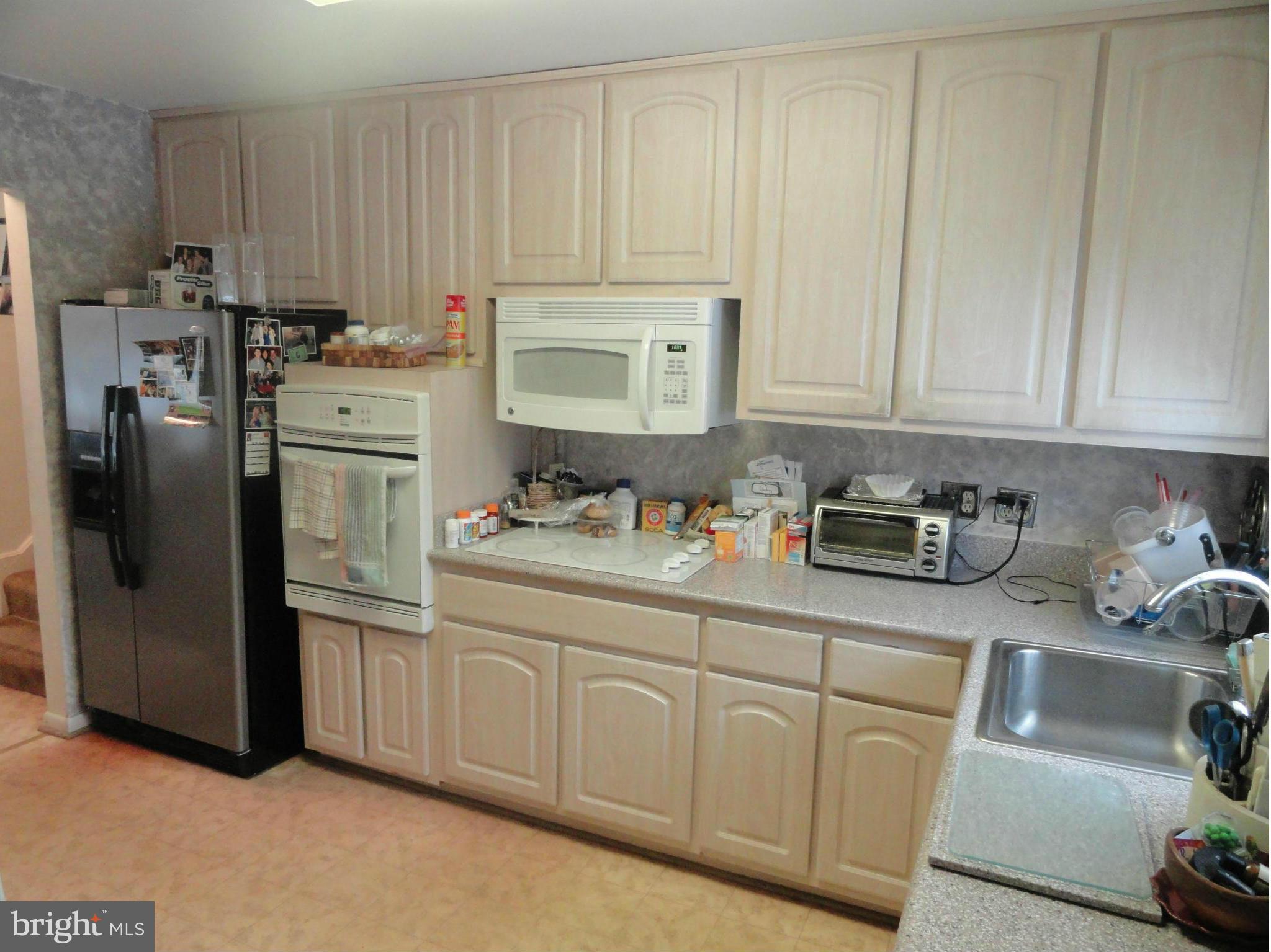 5814 Greentree Road Bethesda, MD 20817 - Photo 8 of 10 Kitchen