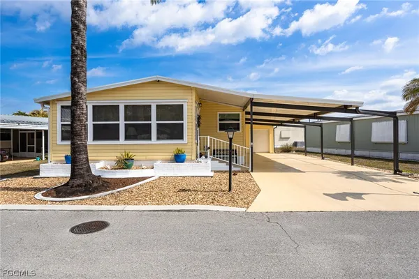$159,900 | 447 Snead Drive, North Fort Myers, FL 33903