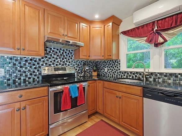 17 Churchill Road Winchester, MA 01890 - Photo 12 of 32
