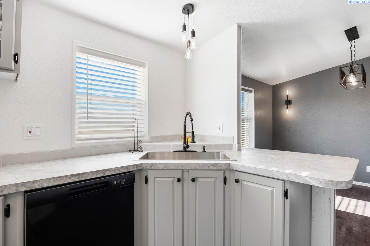 216103 East Pidcock Road Kennewick, WA 99337 - Photo 24 of 28 Gallery Image 24
