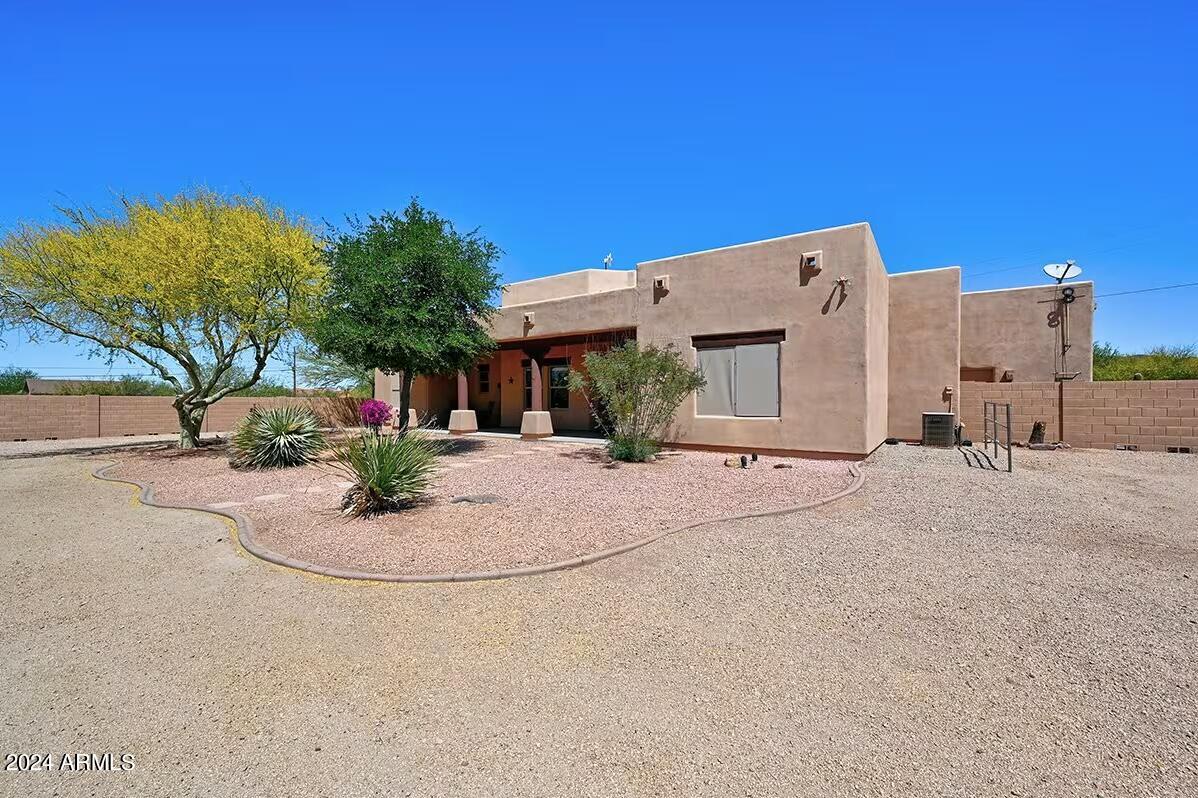 2427 West Tanya Road Phoenix, AZ 85086 - Photo 3 of 34 IMG_9857