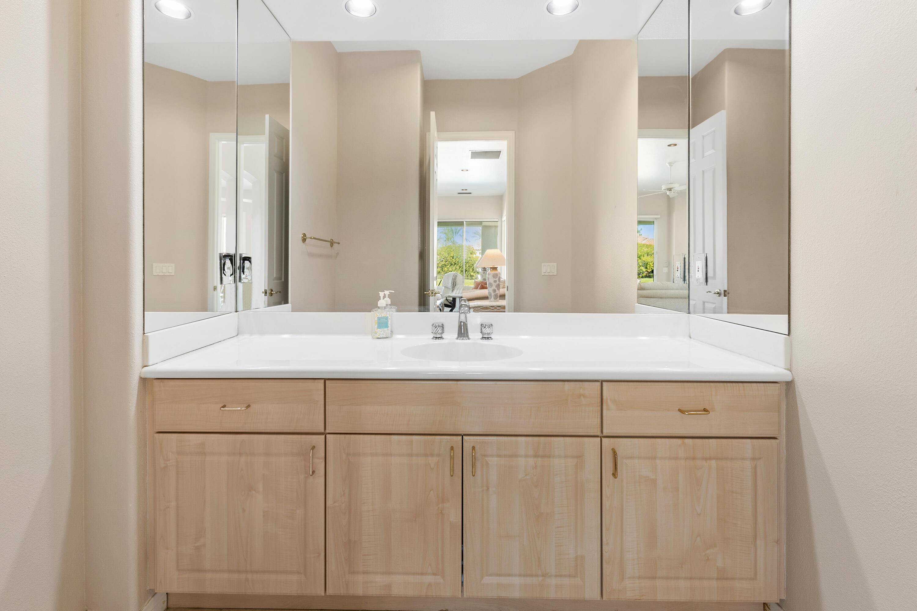 40 Killian Way Rancho Mirage, CA 92270 - Photo 26 of 51 25_11024437_158097_158097-EI-125