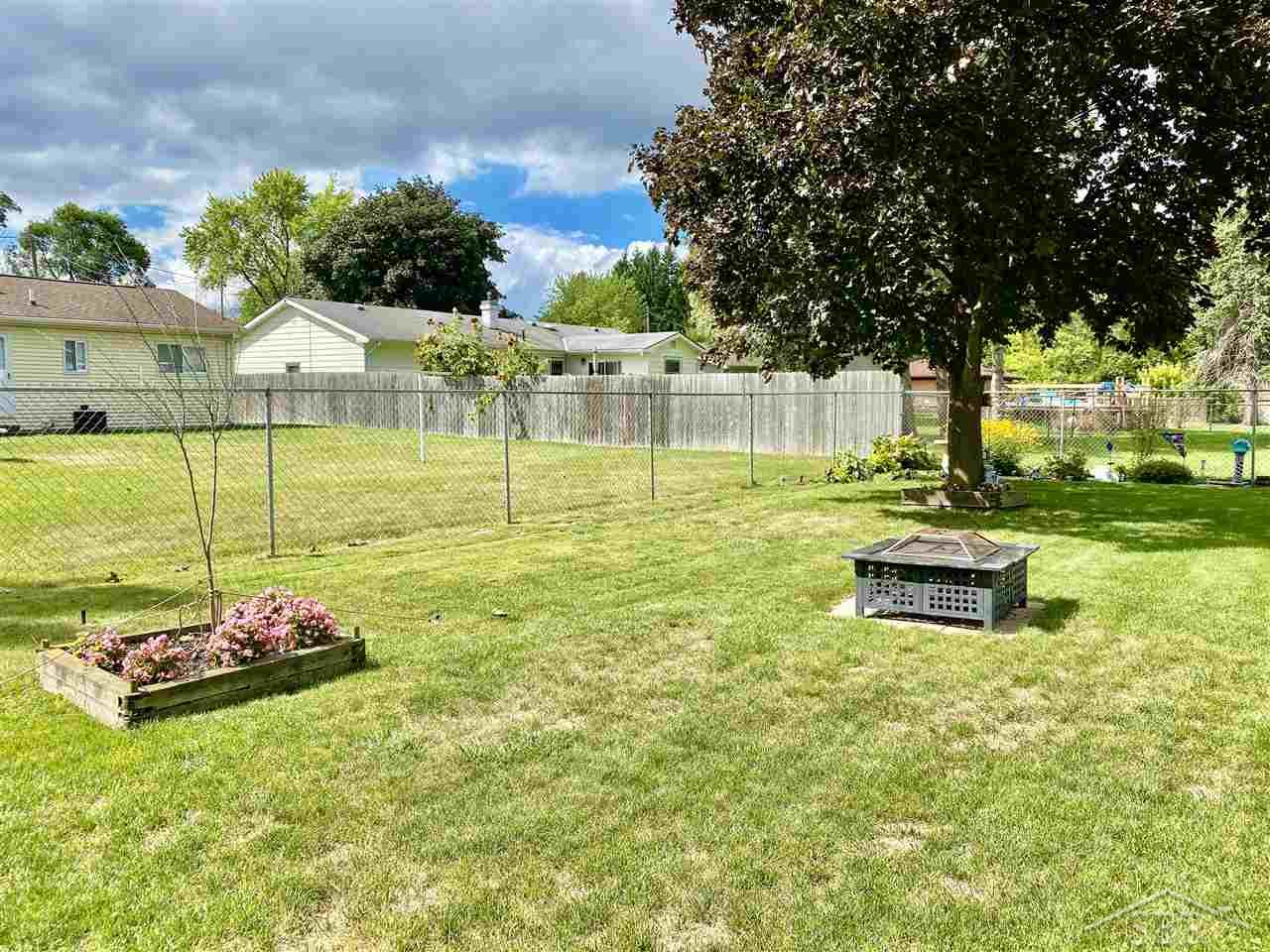 1625 Riviera Street Saginaw, MI 48604 - Photo 17 of 19 50022318-17.JPG