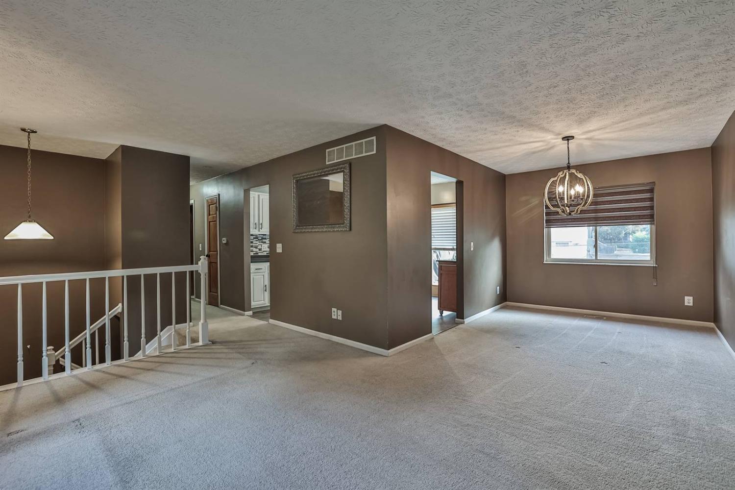 5452 Sidney Road Cincinnati, OH 45238 - Photo 6 of 25