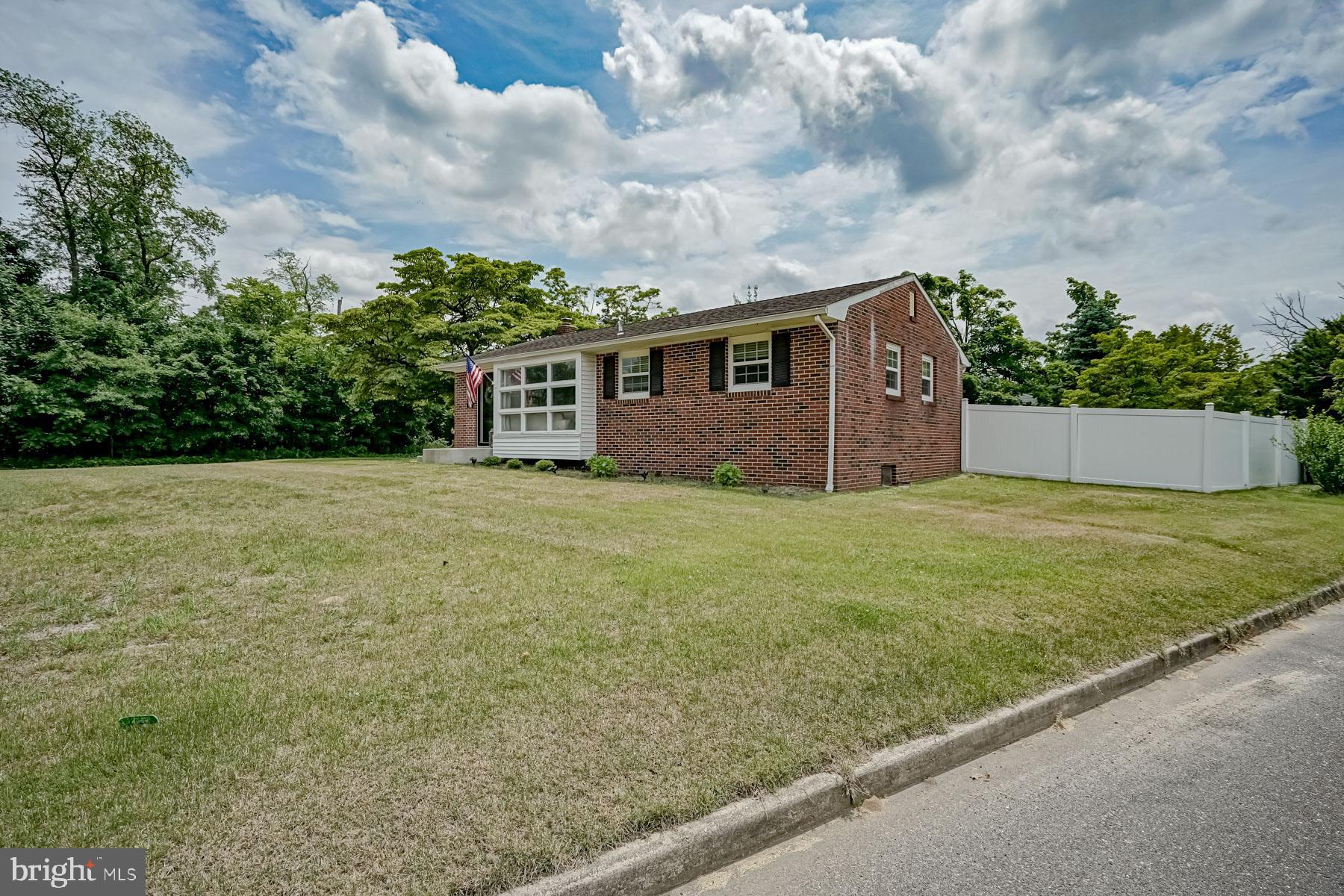 86 Jackson Road Berlin, NJ 08009 - Photo 3 of 23