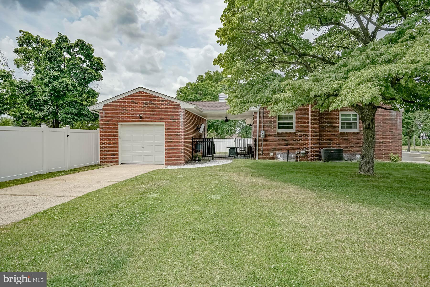 86 Jackson Road Berlin, NJ 08009 - Photo 4 of 23