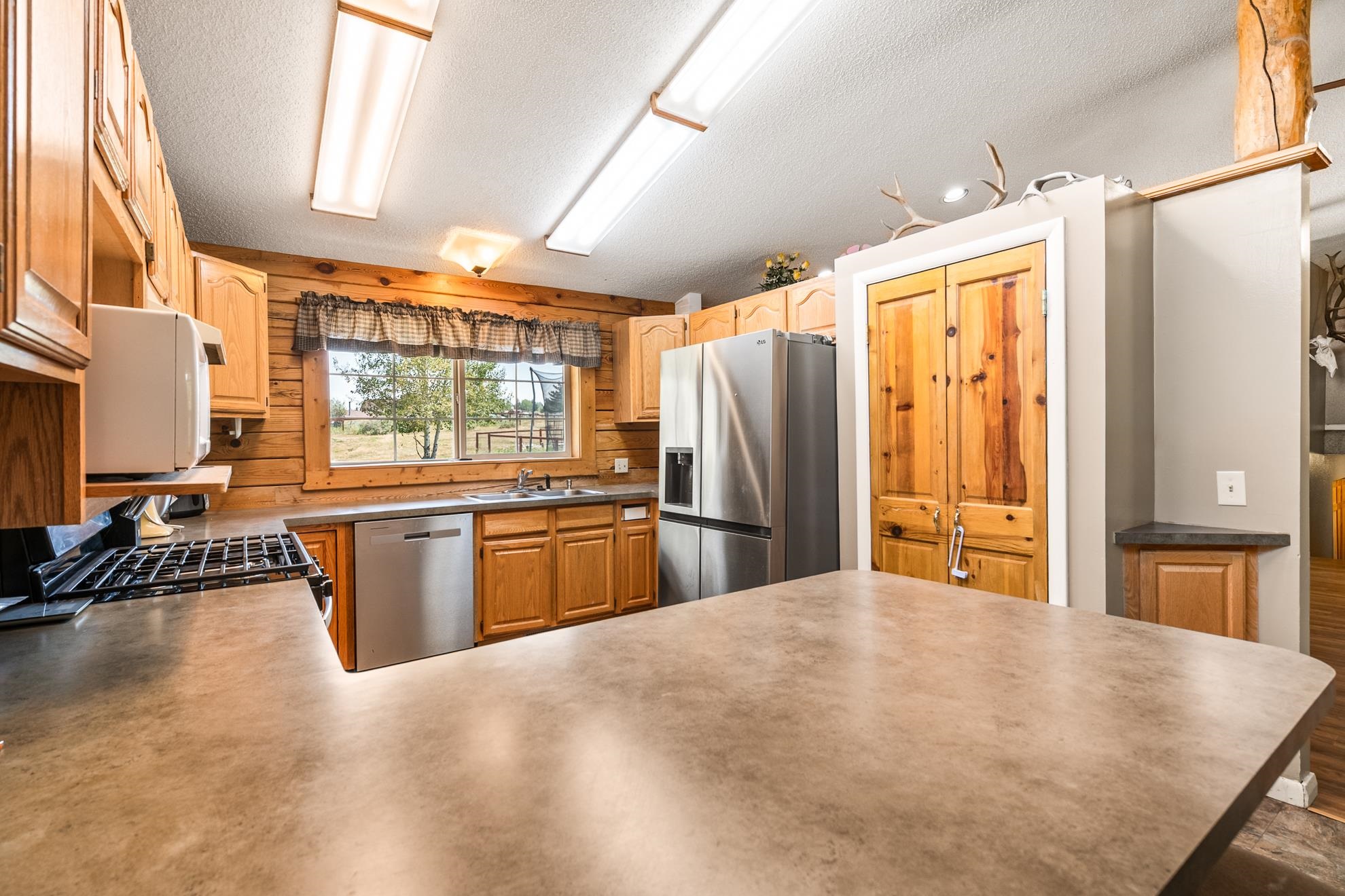 81 Walker Road Evanston, WY 82930 - Photo 7 of 33