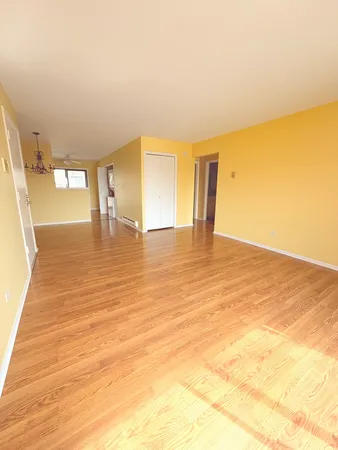 $199,900 | 162 South Waters Edge Drive, Unit 301, Glendale Heights, IL 60139