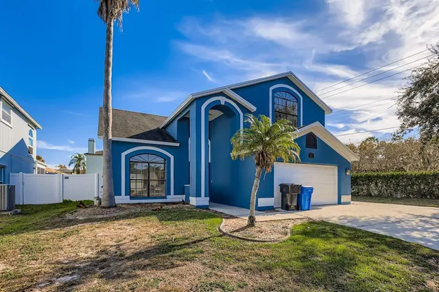 a house view with a outdoor space