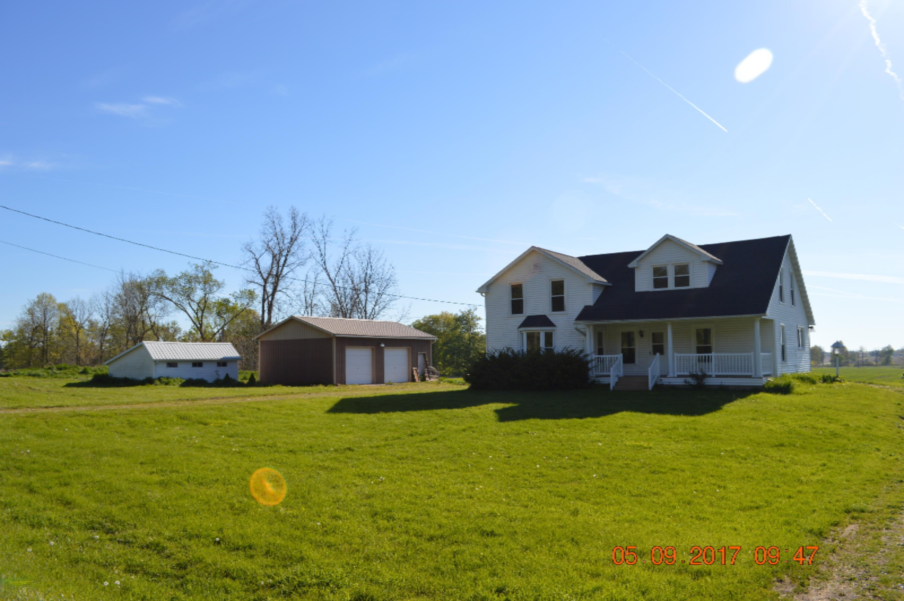 4095 South Ainger Road Charlotte, MI 48813 - Photo 4 of 19 ainger 2