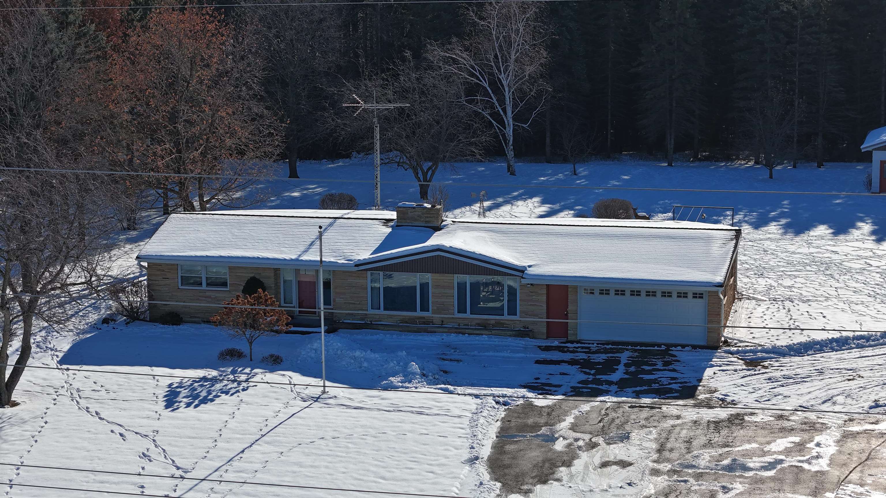 E9481 West Beckert Road New London, WI 54961 - Photo 11 of 69