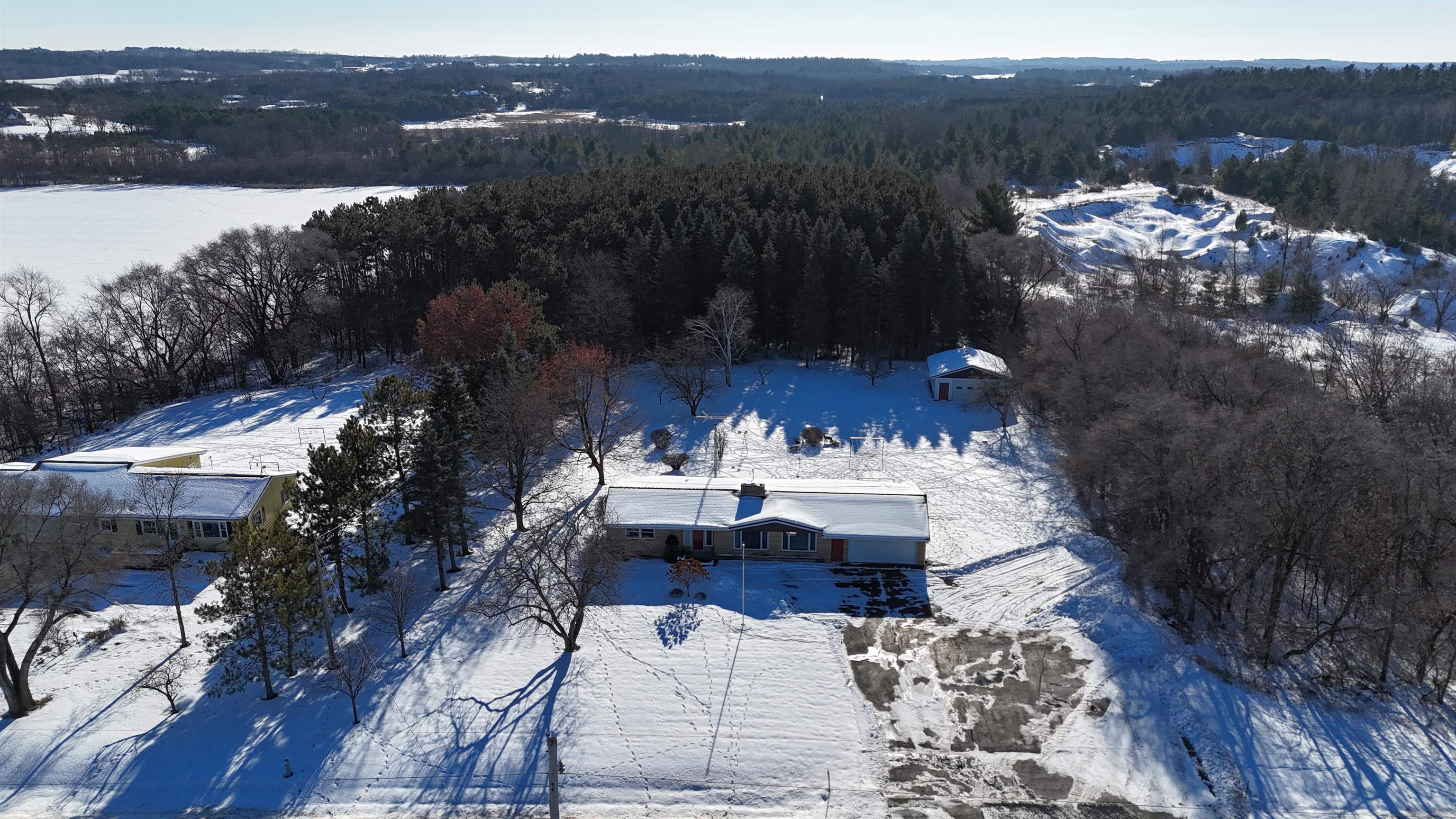 E9481 West Beckert Road New London, WI 54961 - Photo 13 of 69