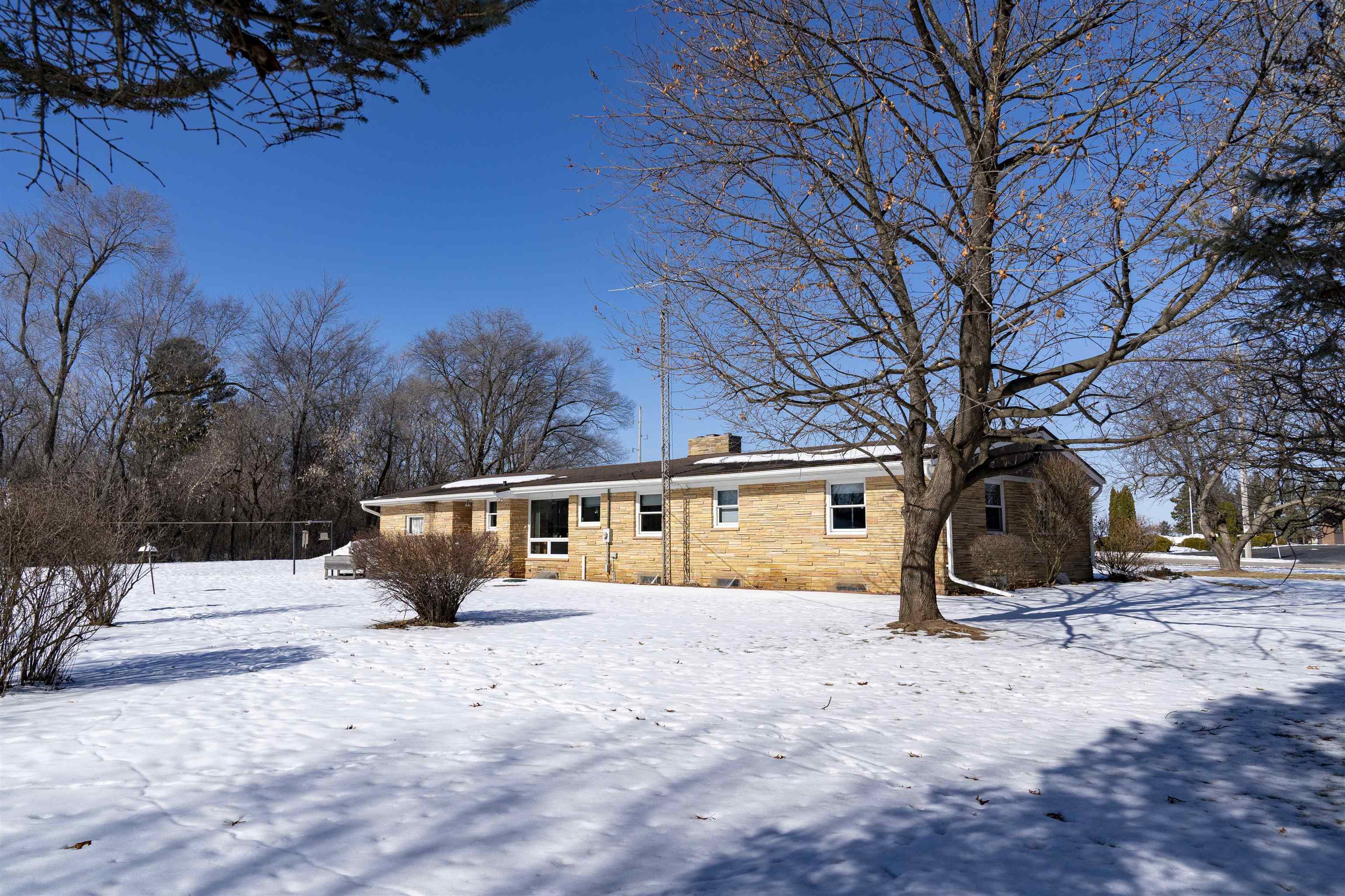 E9481 West Beckert Road New London, WI 54961 - Photo 50 of 69