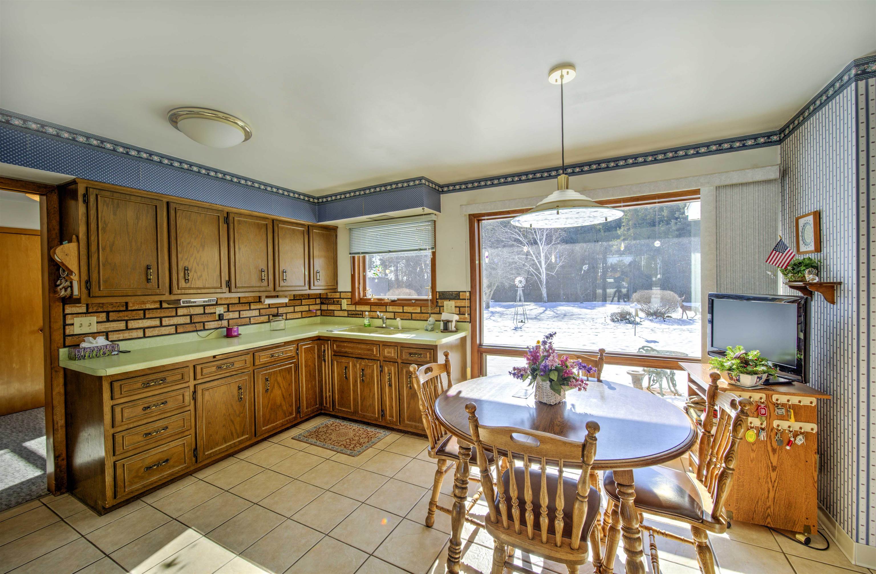 E9481 West Beckert Road New London, WI 54961 - Photo 10 of 69