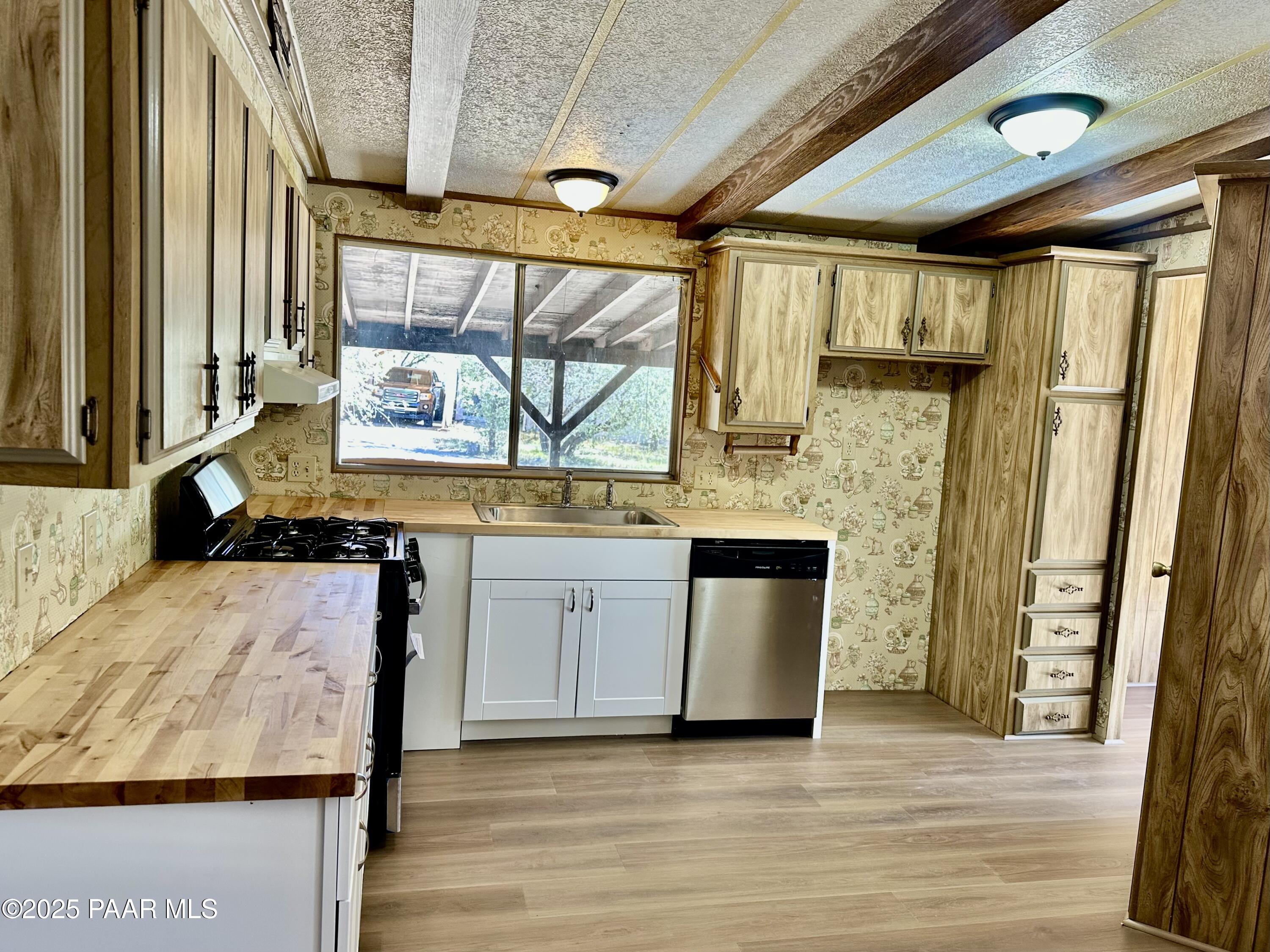 1504 Private Road Prescott, AZ 86301 - Photo 6 of 19 IMG_1764