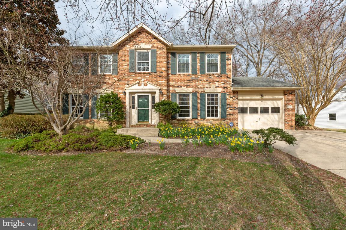 8222 Stacey Road Alexandria, VA 22308 - Photo 1 of 34