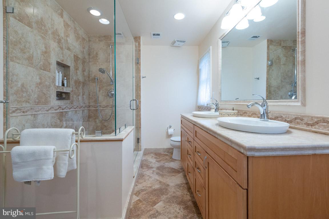 8222 Stacey Road Alexandria, VA 22308 - Photo 14 of 34