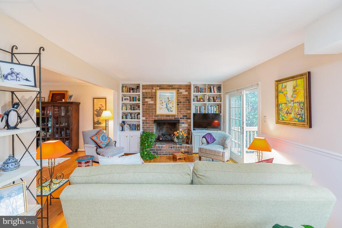 8222 Stacey Road Alexandria, VA 22308 - Photo 4 of 34