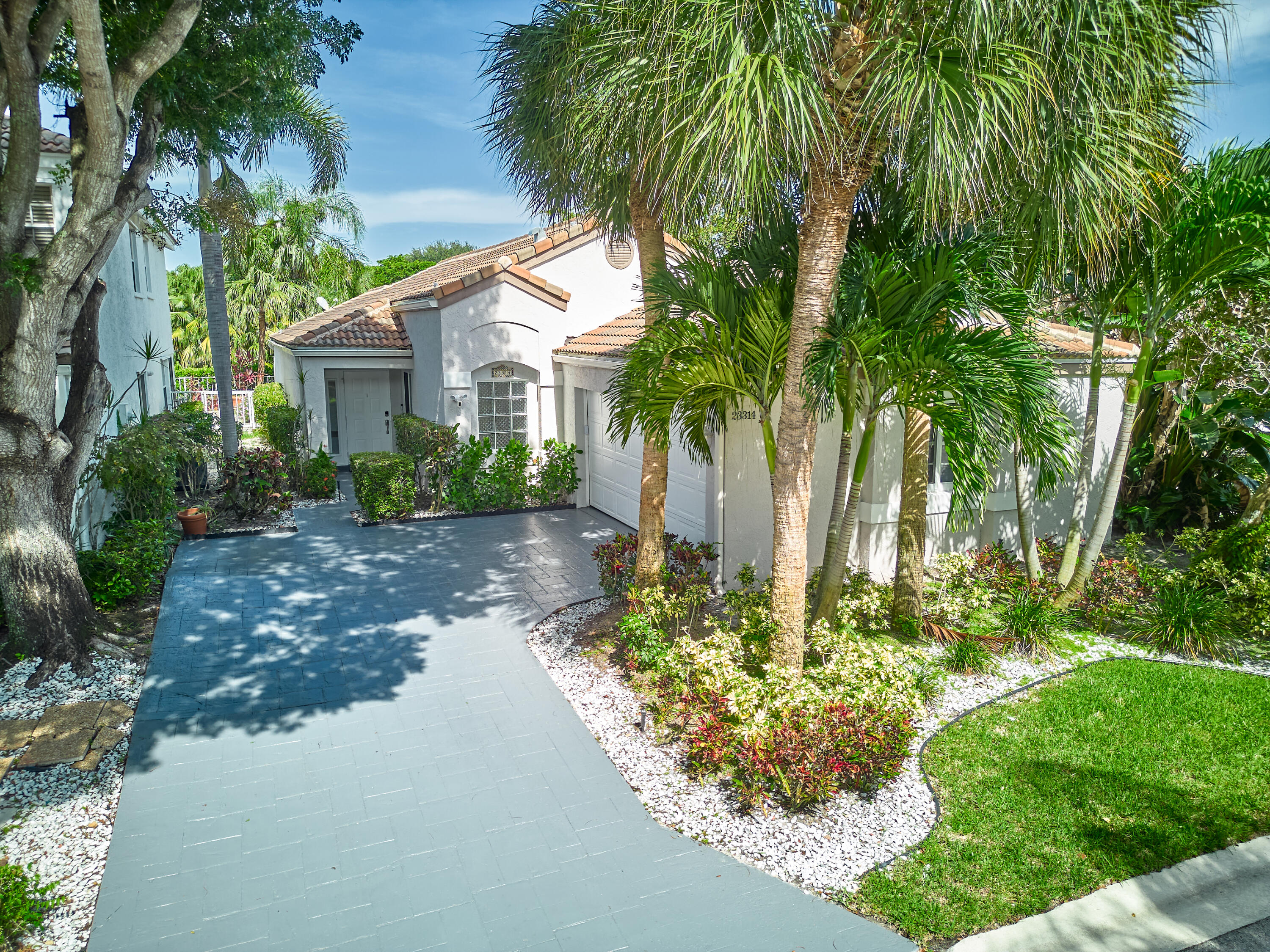 23314 La Vida Way Boca Raton, FL 33433 - Photo 2 of 52 C PYL 237